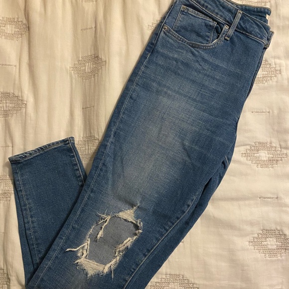 Levi’s High Rise Jeans - Picture 4 of 4